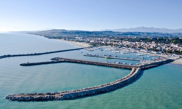 Passeggiate guidate al porto di Giulianova