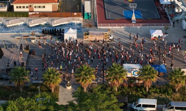 Giulianova, in Piazza del Mare ampia adesione alla camminata solidale