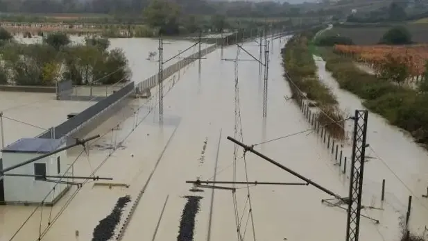 Linea adriatica bloccata tra Abruzzo e Molise per allagamenti