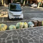 Plastica non ritirata in viale Bovio, protestano i residenti