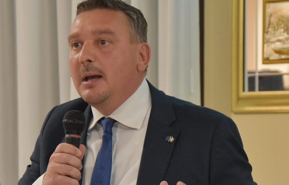 Silvi, il sindaco ritira gli incarichi a Valloscura