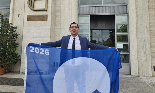 Silvi conferma la Bandiera Blu per il 2026: è il 18° vessillo