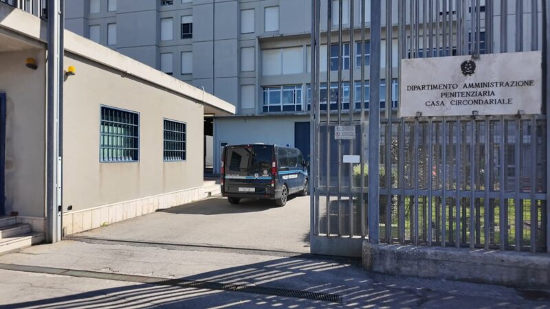 Detenuto trovato senza vita nel carcere di Castrogno