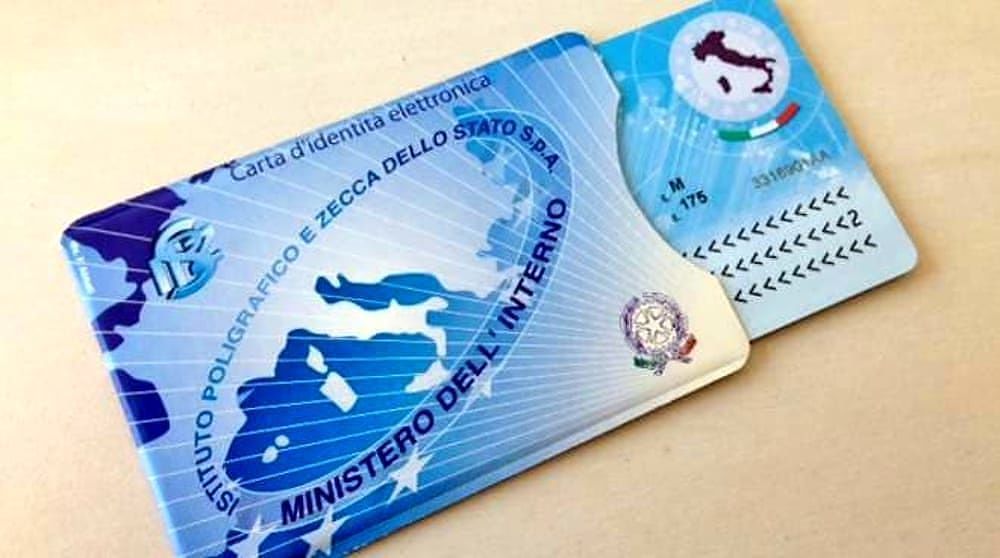 Teramo, stop temporaneo alle carte d’identità elettroniche