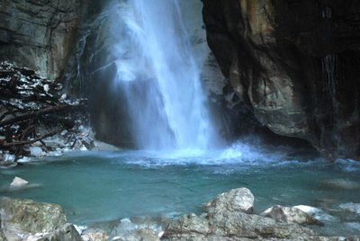 Escursione alle cascate del Ruzzo, un abbraccio incontaminato con la natura