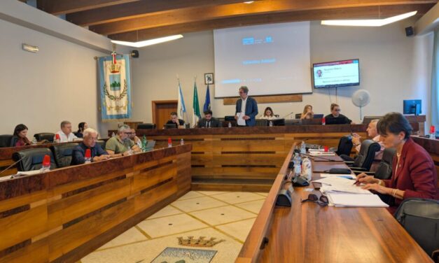 Roseto approva la manovra: risorse per 16 interventi in città