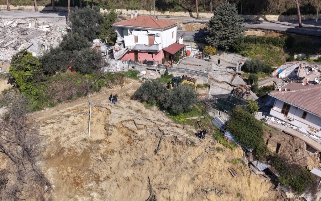Silvi Paese, sequestrata la zona colpita dalla frana