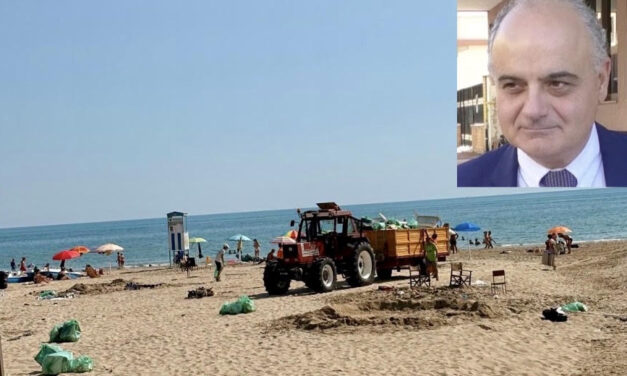 Ferragosto sulla costa teramana, ripulite spiagge e lungomari