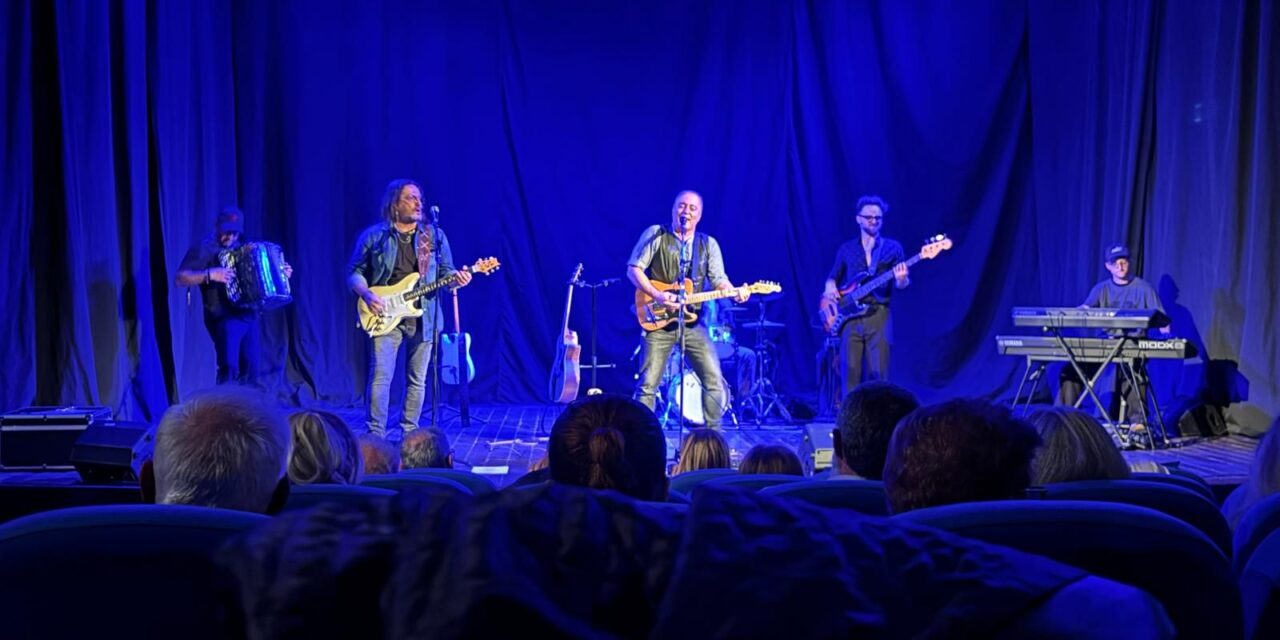 Pineto, buona risposta di pubblico per il concerto solidale al Polifunzionale