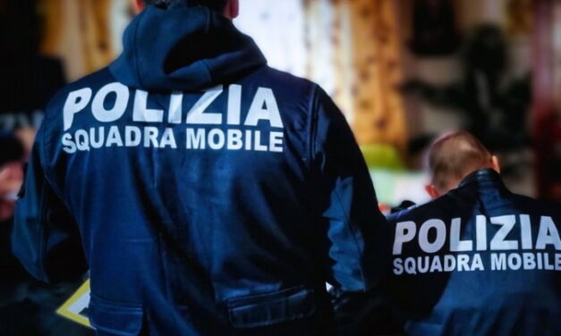 Minacce e denaro estorto, arrestato a Roma un 59enne