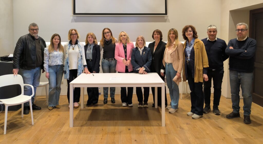 Teramo, intesa tra Comune e scuole contro la povertà educativa