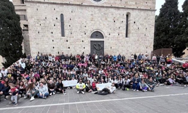 Teramo, in 400 alla camminata dedicata a Claudia