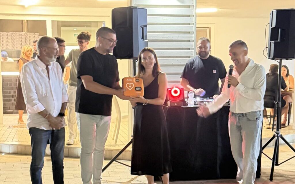 Un defibrillatore donato a Giulianova dopo la serata solidale