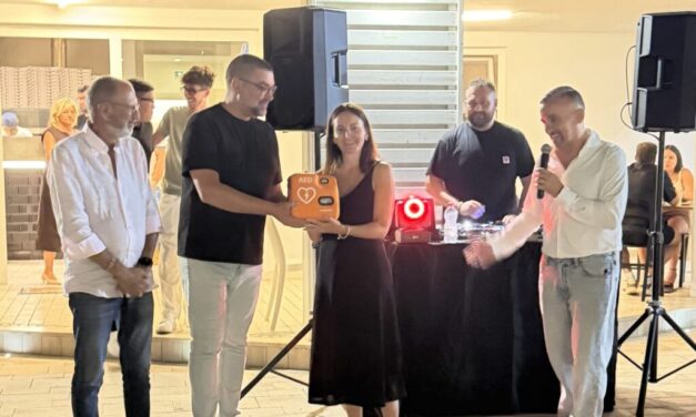 Un defibrillatore donato a Giulianova dopo la serata solidale