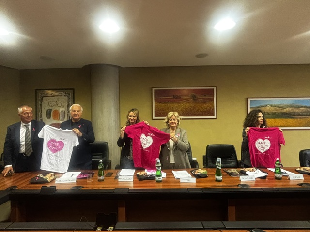 Prevenzione tumore al seno, in Abruzzo tornano visite e Race