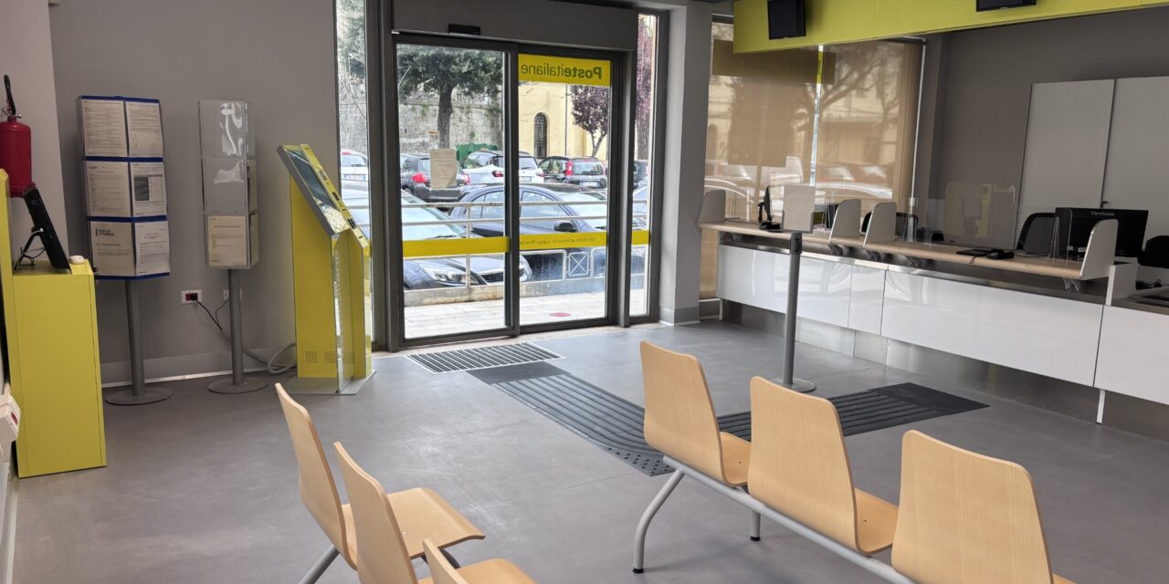 Montorio, riapre l’ufficio postale dopo i lavori di restyling