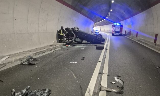 Scontro in galleria sul raccordo A24, tre persone al Mazzini