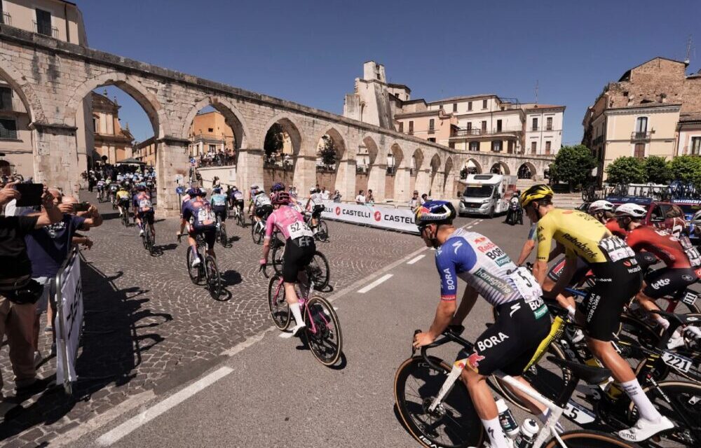 Giro Next Gen in Abruzzo: salita decisiva a Guardiagrele