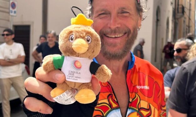 Jovanotti fa tappa all’Aquila e visita il Teatro San Filippo