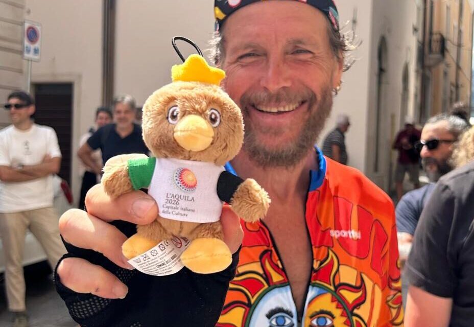Jovanotti fa tappa all’Aquila e visita il Teatro San Filippo