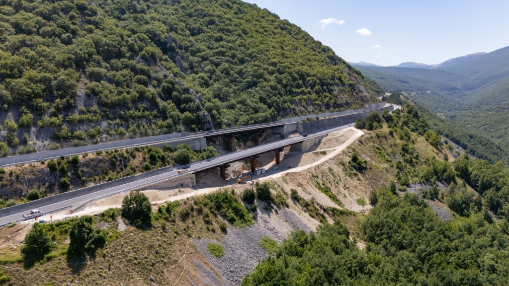 A24, riaperti sei viadotti ricostruiti vicino a Tornimparte