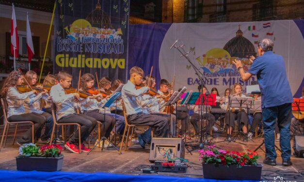 Bande e majorettes, Giulianova apre il festival internazionale