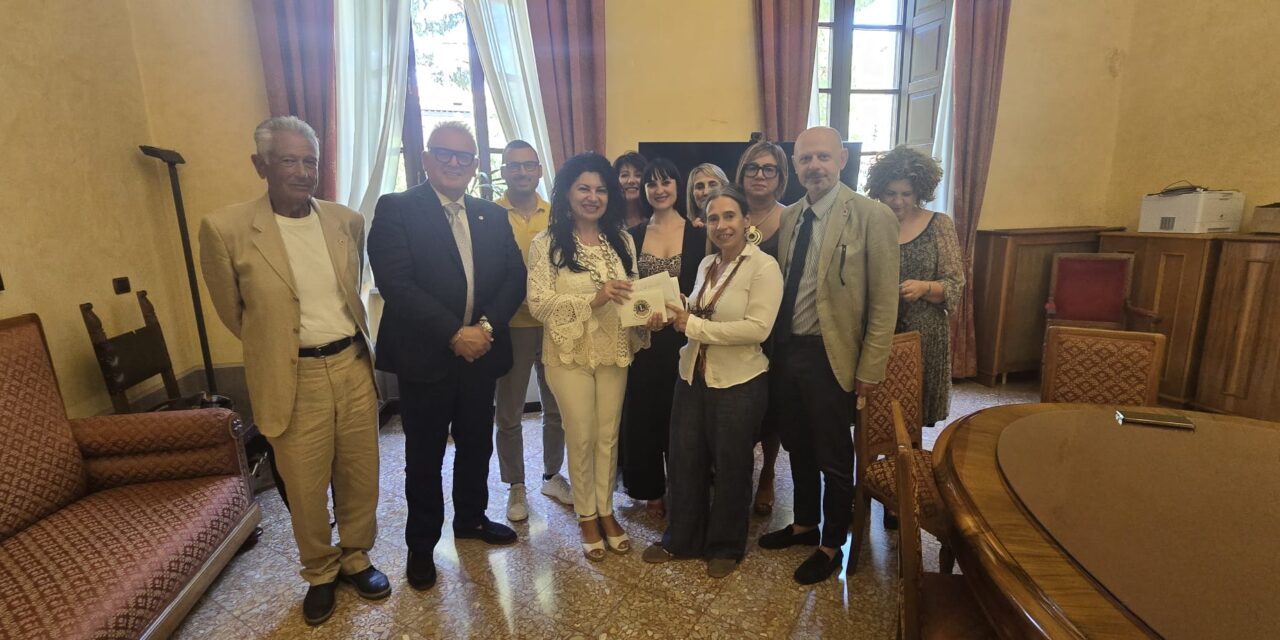 Sostegno concreto al centro La Fenice: consegnati buoni spesa