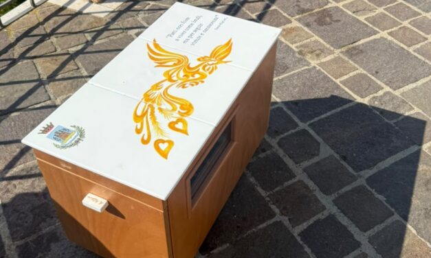 Silvi, al Belvedere arriva una panchina dedicata ai libri