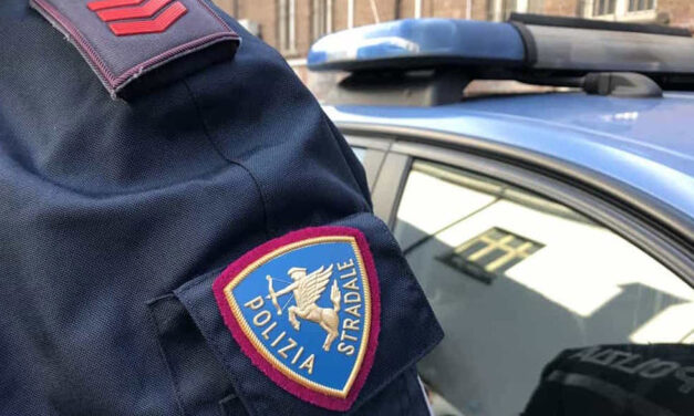 Scontro sulla provinciale ad Atri, 17enne portato in ospedale