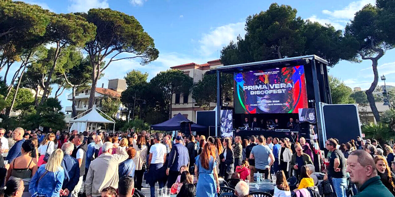 Silvi si prepara alla festa del Primo Maggio in piazza dei Pini