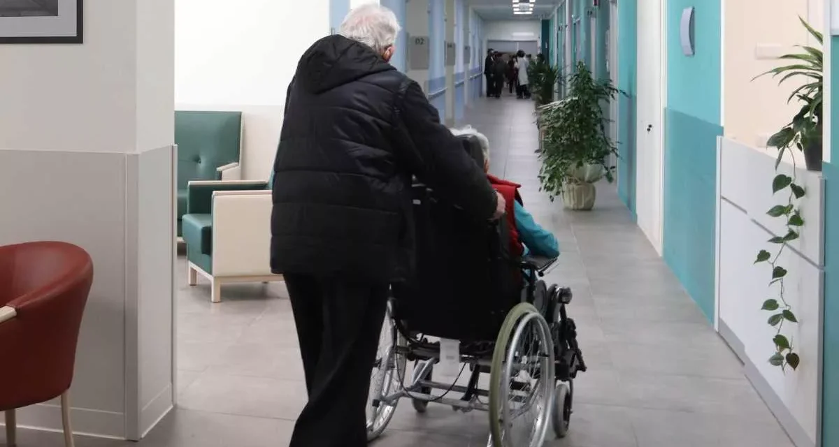 Alba Adriatica, stop a una residenza per anziani dopo i controlli