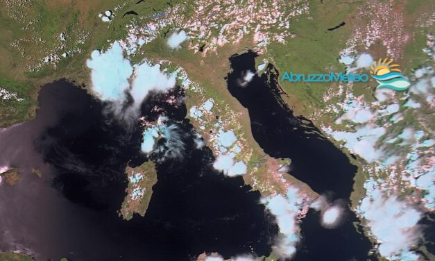 Sole sulla costa teramana, temporali sui rilievi