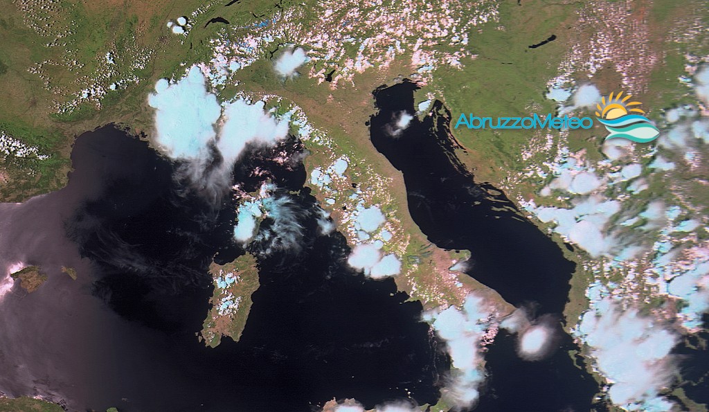 Sole sulla costa teramana, temporali sui rilievi