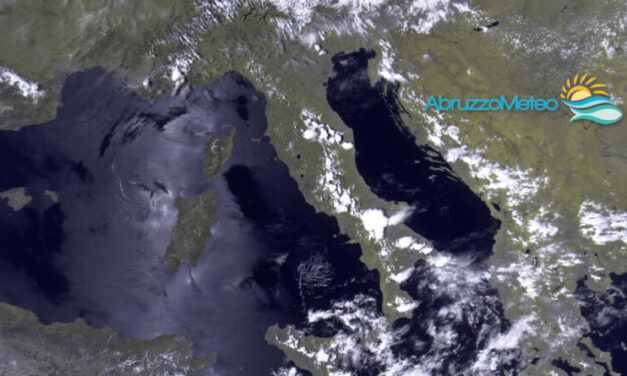 Caldo in arrivo, costa teramana stabile: temporali sui rilievi