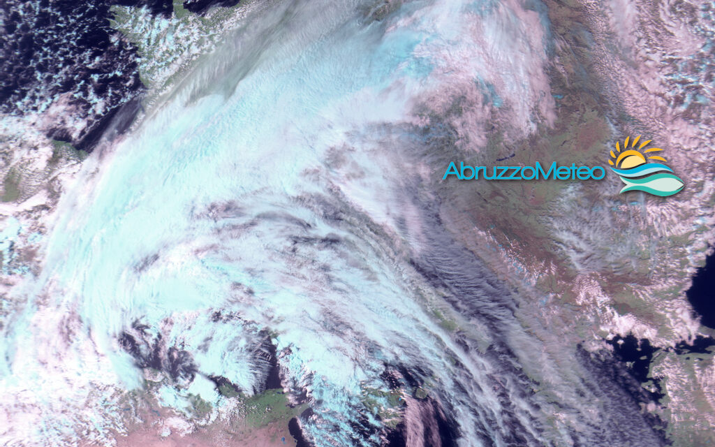Meteo in Abruzzo, nuvole e possibili rovesci sulla costa