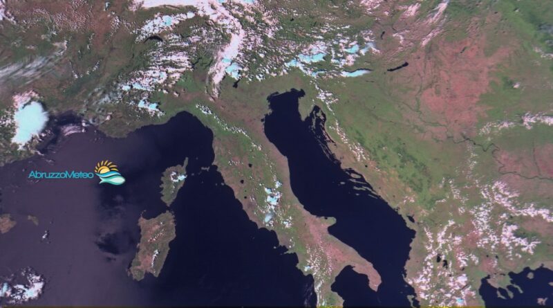 Caldo intenso sulla costa teramana, possibili temporali nell’entroterra