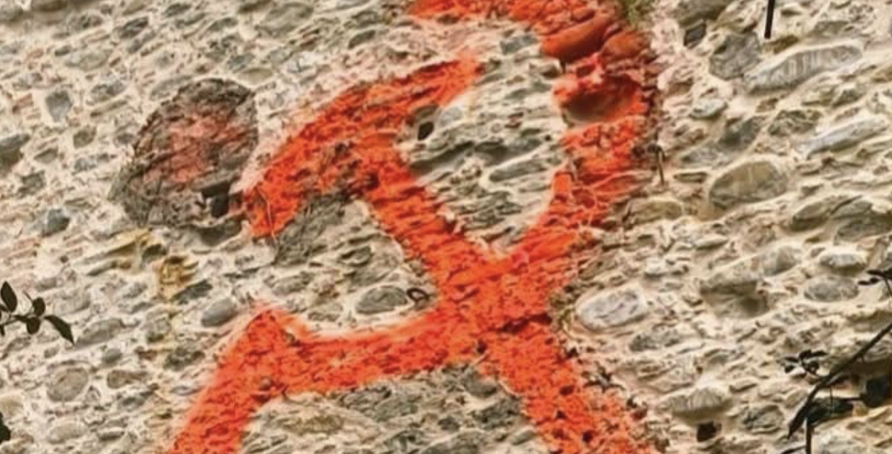 Montorio, ricompare in rosso il simbolo rimosso dal Comune