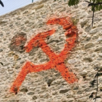 Montorio, ricompare in rosso il simbolo rimosso dal Comune