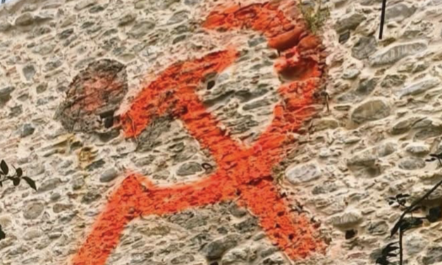 Montorio, ricompare in rosso il simbolo rimosso dal Comune