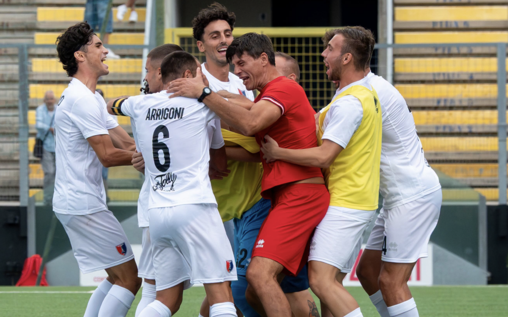 Notaresco, il derby si decide nel recupero: battuta la Santegidiese