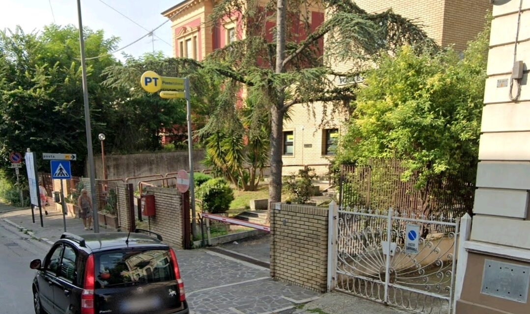 Giulianova Alta, sportello postale senza climatizzazione