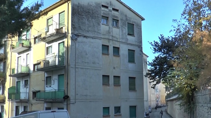Teramo, Via Longo tra lavori urgenti e scontro sui ritardi
