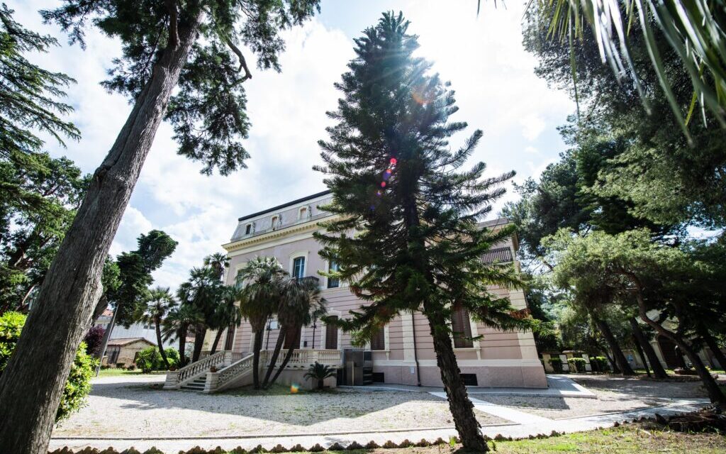 Roseto, riapre il piano terra della Villa Comunale