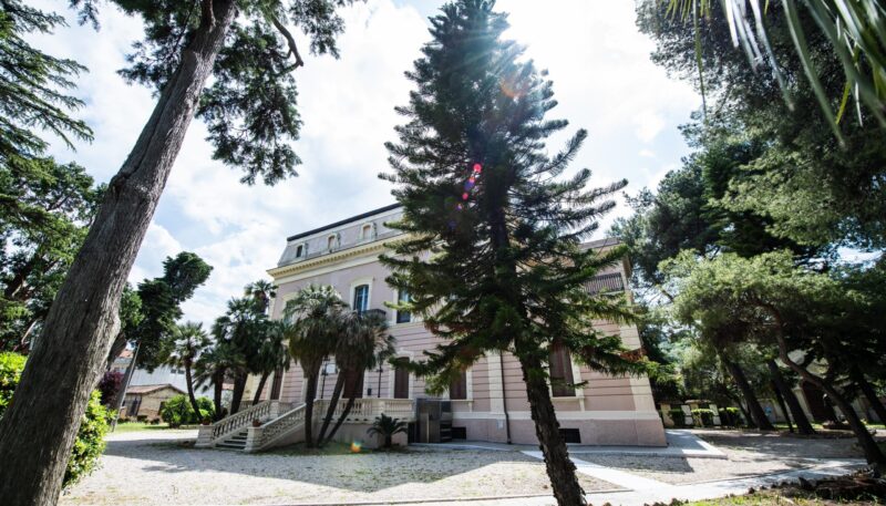 Roseto, riqualificato il piano terra della Villa Comunale