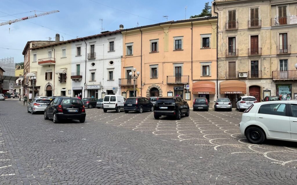 Montorio, stop alle auto in piazza Orsini fino a domenica