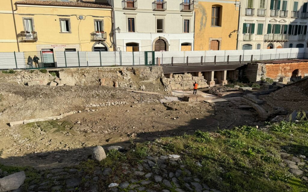 Teatro romano di Teramo, chiesta la ripartenza del recupero