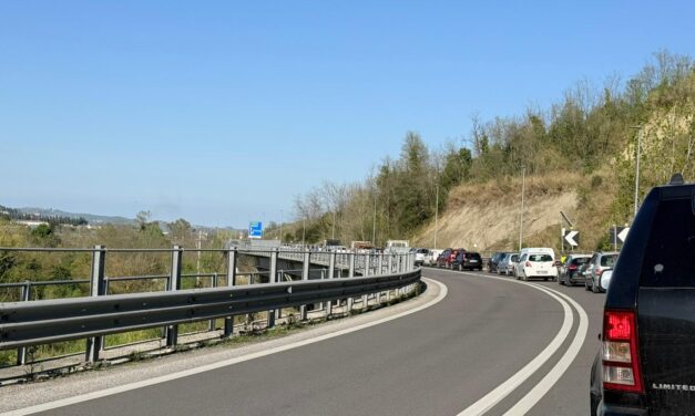 Cantieri e code a Teramo, traffico in forte sofferenza