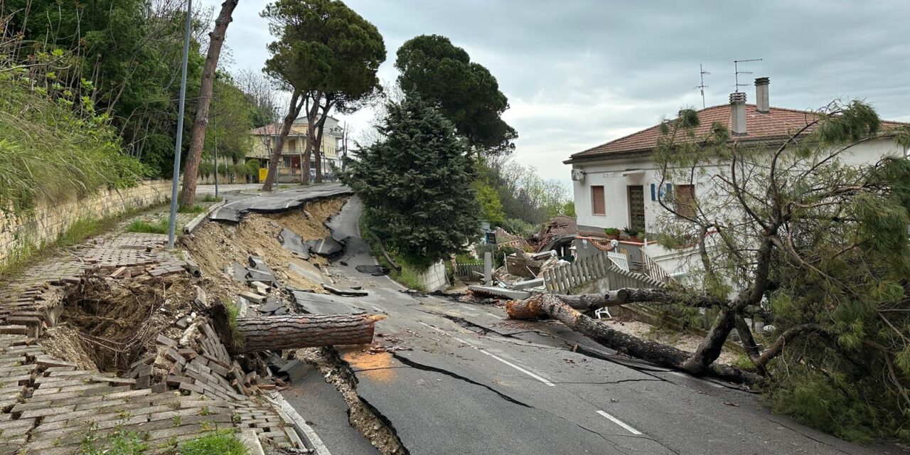 Silvi, la frana resta attiva: rinviato il rientro nelle case