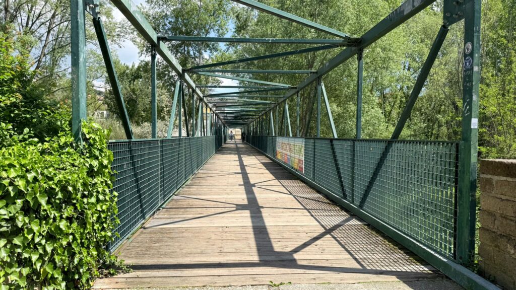Teramo, di nuovo accessibile il ponte pedonale del parco