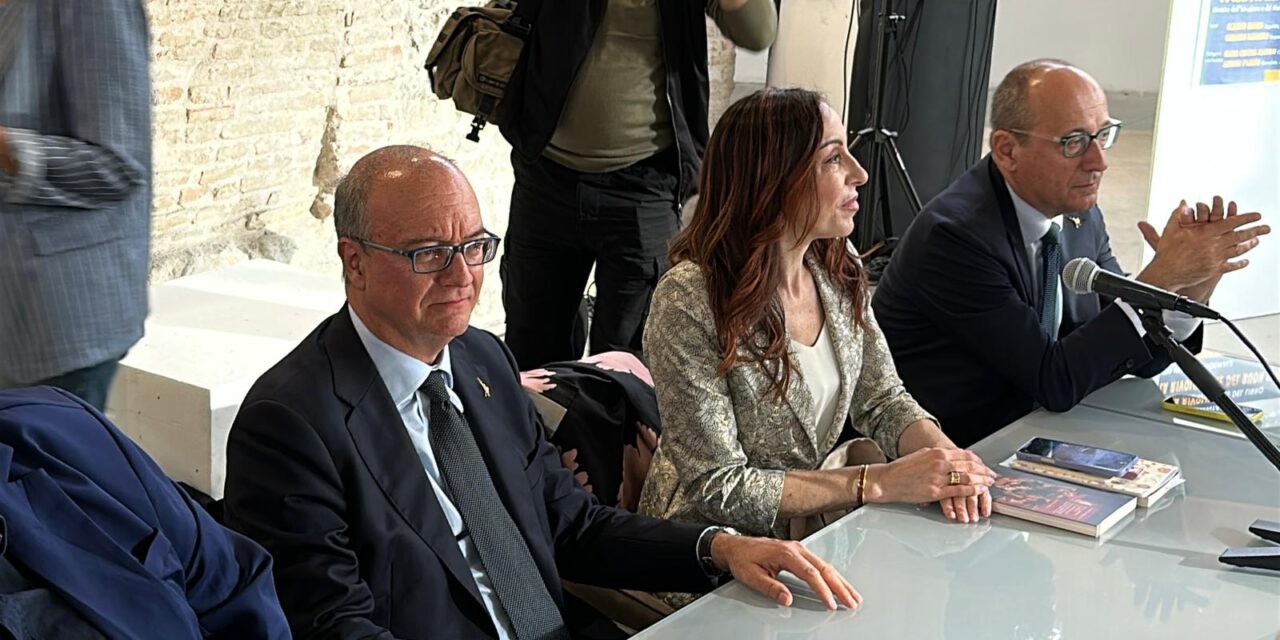 Teramo, confronto sul libro di Valditara tra presentazione e protesta